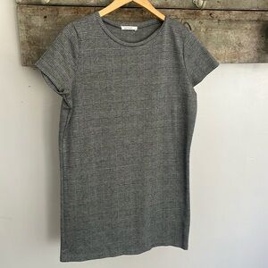 Houndstooth T-shirt dress